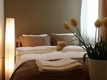 Golden Stars Dream Budapest Apartment Hungría