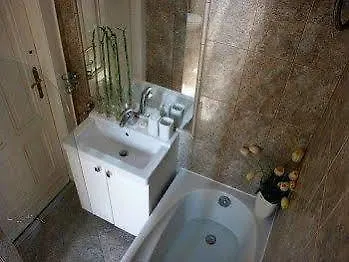 Golden Stars Dream Budapest Apartment Hungría